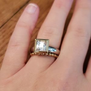 Qudo Interchangeable Ring with 2 Toppers Size 6